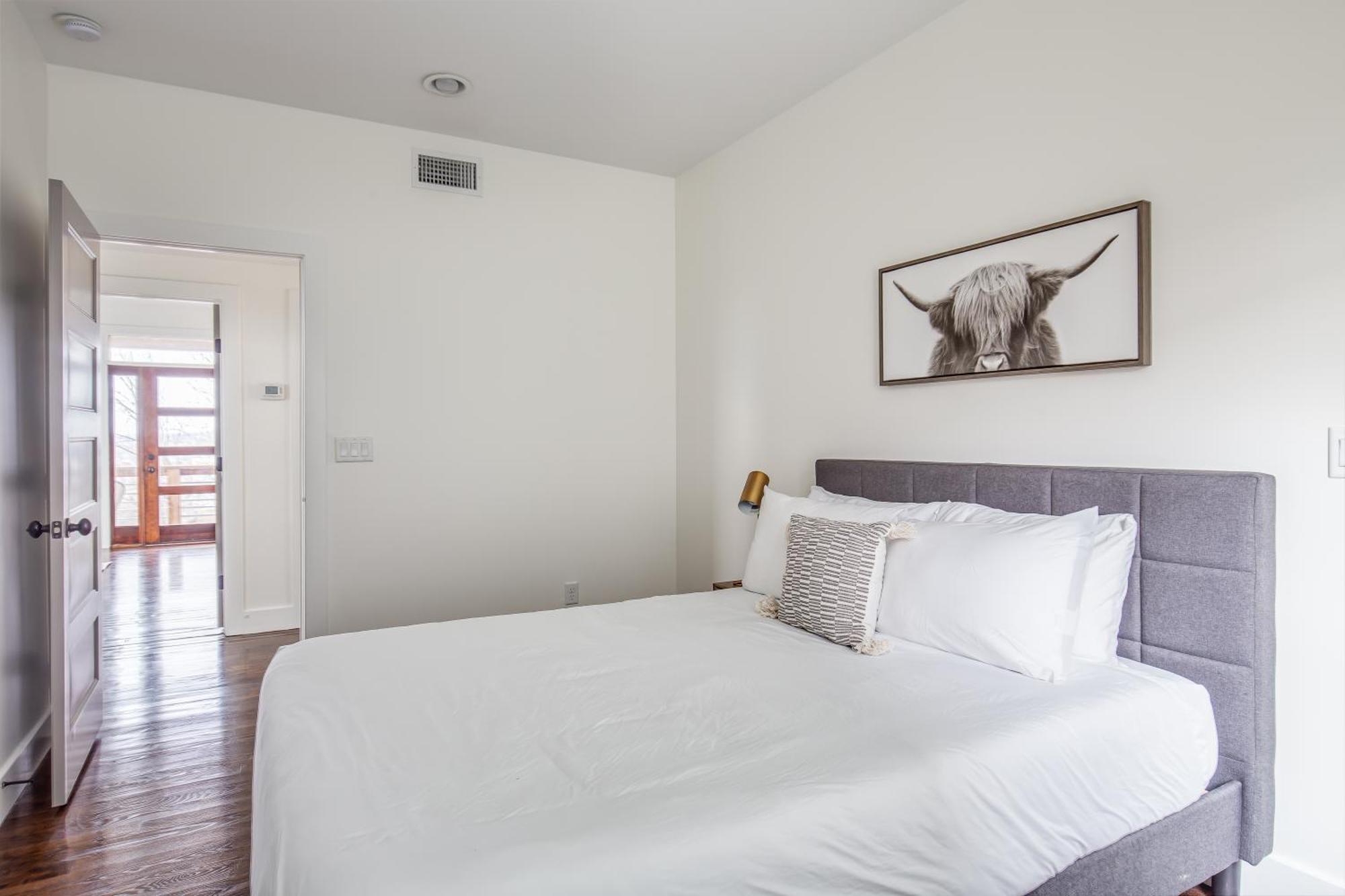 Whiskey House With Rooftop Golf, City Views! 8Min To Downtown! Sleeps 9! Nashville Zewnętrze zdjęcie