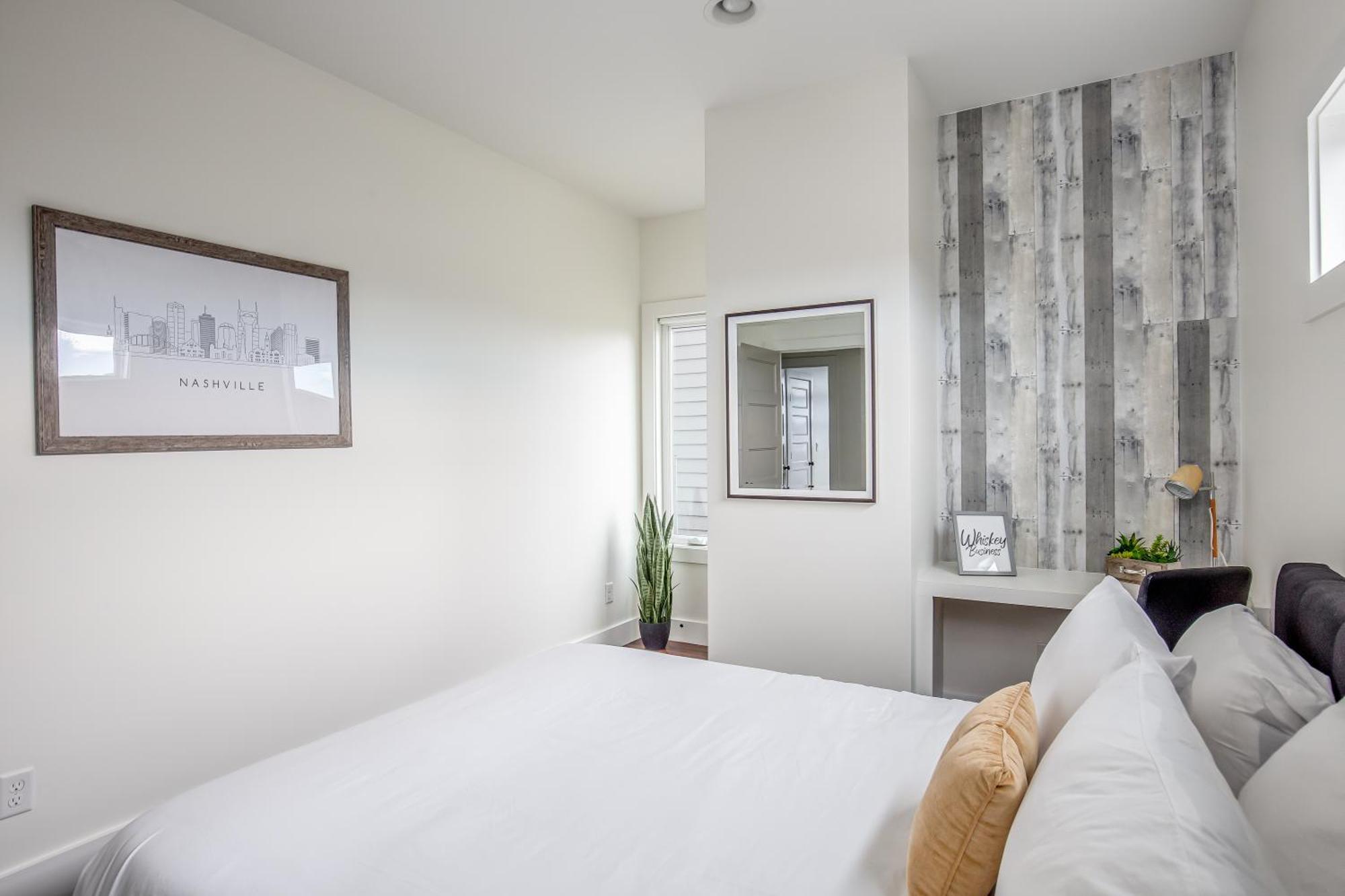 Whiskey House With Rooftop Golf, City Views! 8Min To Downtown! Sleeps 9! Nashville Zewnętrze zdjęcie
